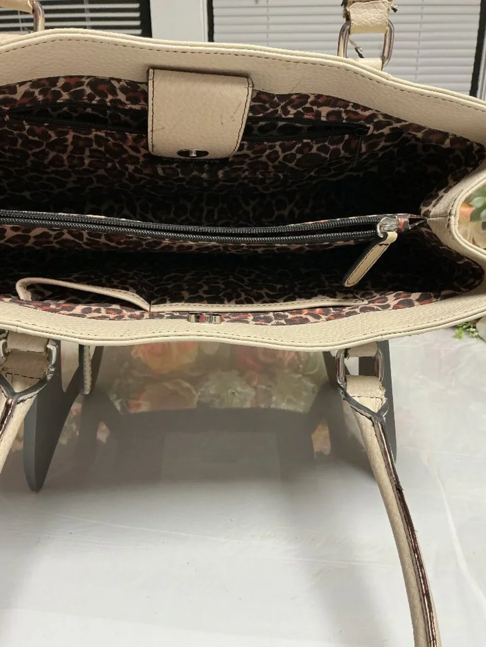 Wilsons Leather Cream Genuine Leather Tote Leopard Lining Shoulder Bag